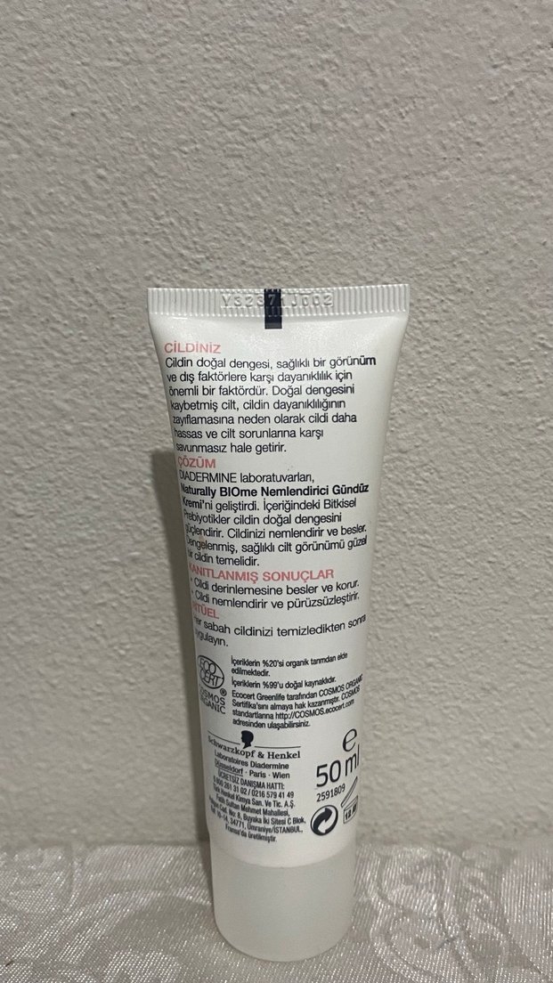 Diadermine Naturally Bio Me Nemlendirici BB Krem - Görsel 3