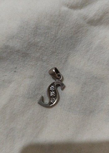 Pul İşlemeli Gri 'S' Harfi Kadın Charm - Görsel 2