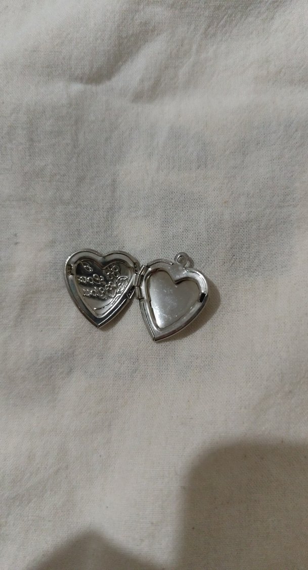 Gri İşlemeli Vintage Düğmeli Kadın Charm - Görsel 2