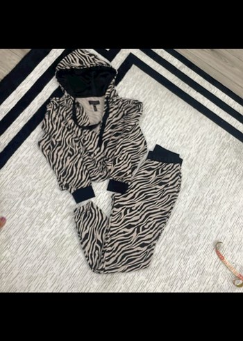 Victoria's Secret Siyah Zebra Desenli takım - Görsel 2