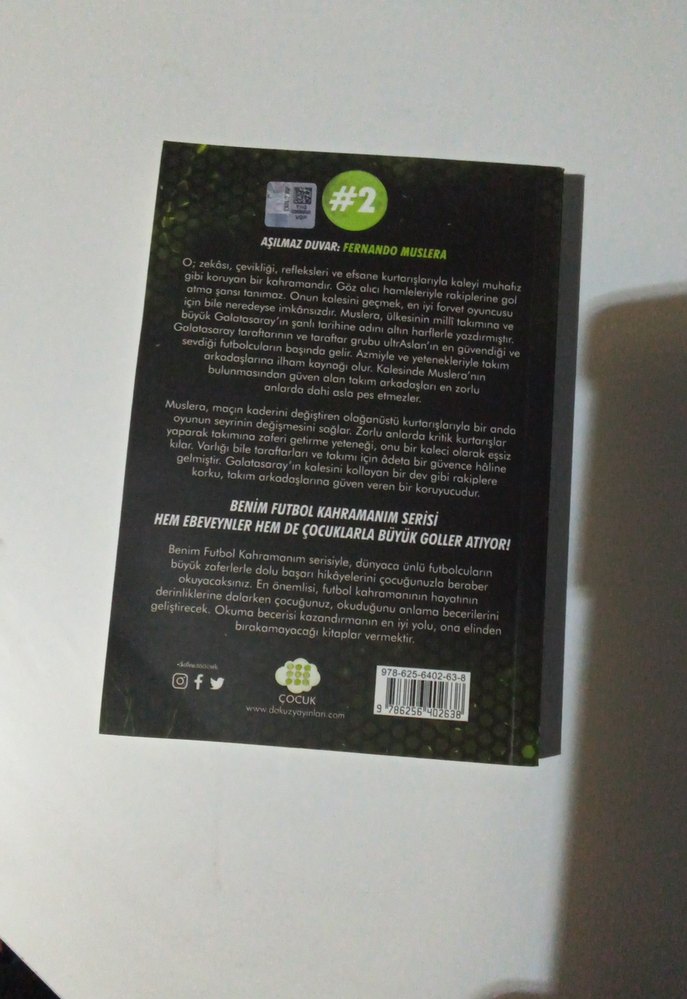 Muslera - Benim Futbol Kahramanım Kitabı - Görsel 2