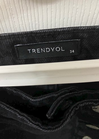 Düğmeli Siyah Mini Kot Şort - Görsel 2