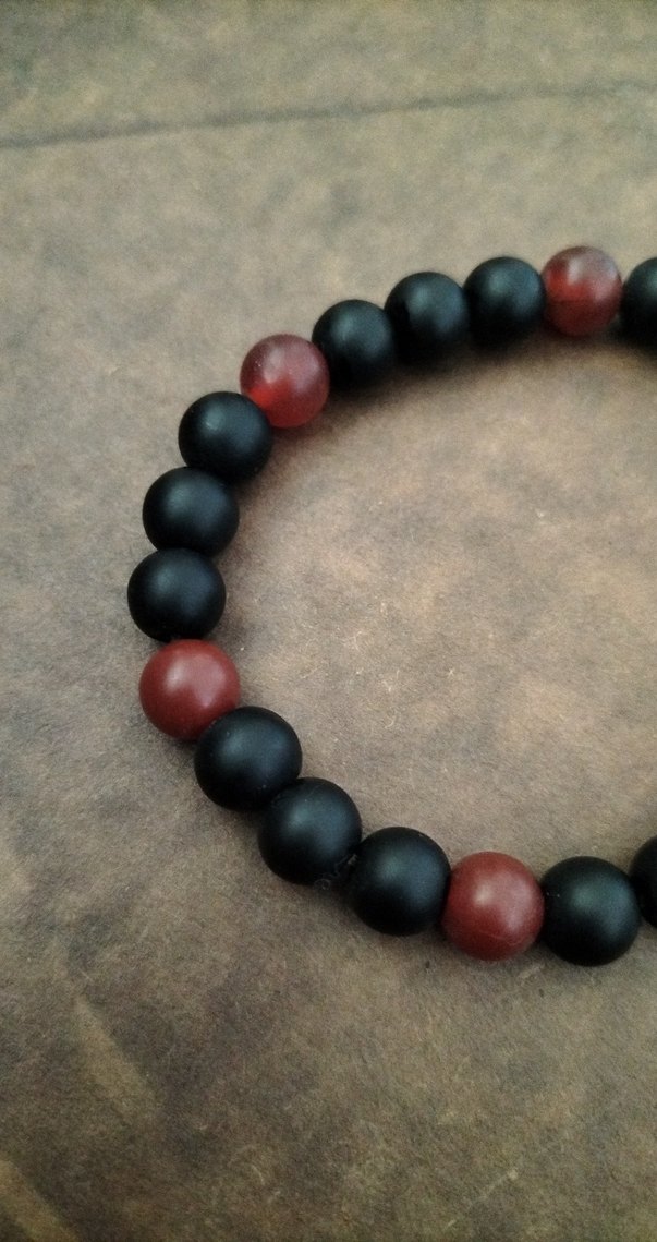 Siyah ve Kırmızı Boncuklu Kadın Bileklik - Görsel 2
