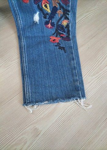 Nakışlı Düğmeli Mavi Denim Kadın Pantolon - Görsel 5