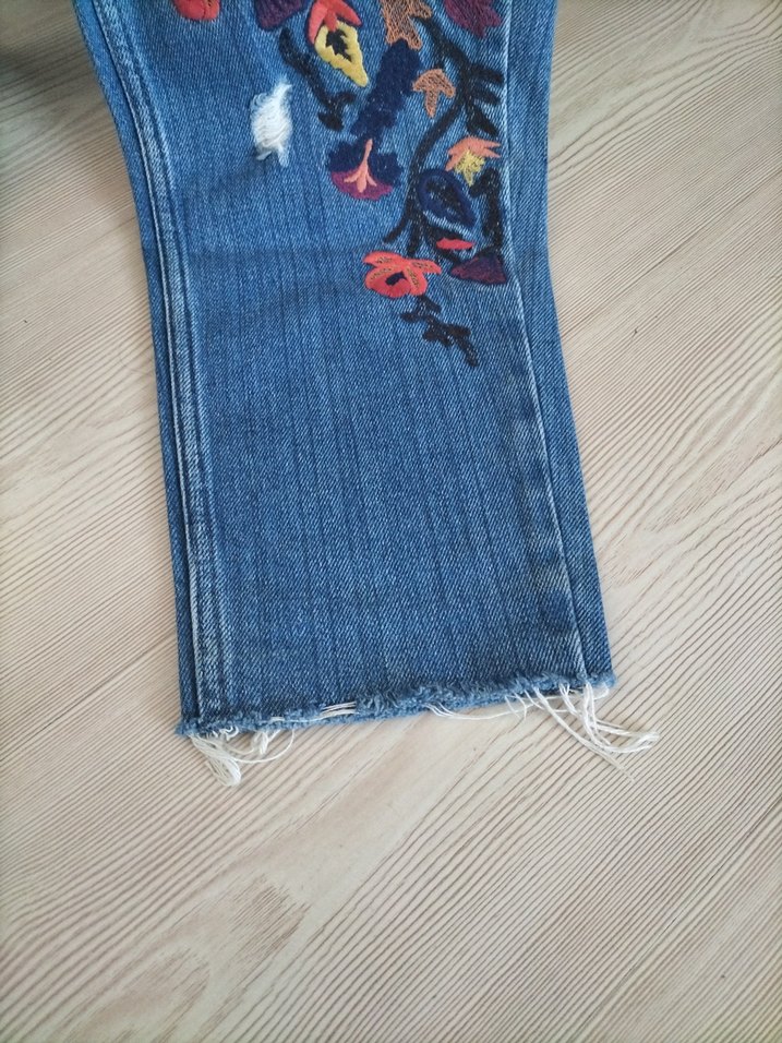 Nakışlı Düğmeli Mavi Denim Kadın Pantolon - Görsel 5