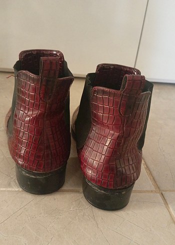 Bordo Deri Yılan Desenli Topuklu Bot - Görsel 3