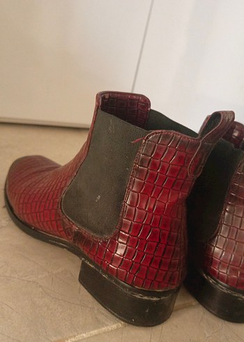 Bordo Deri Yılan Desenli Topuklu Bot - Görsel 4