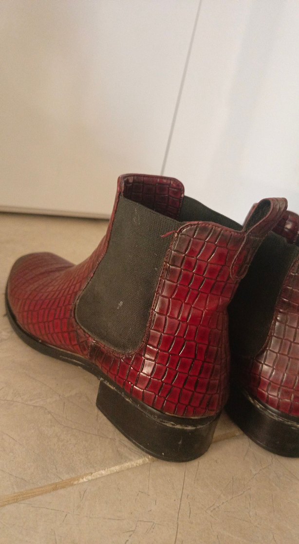Bordo Deri Yılan Desenli Topuklu Bot - Görsel 4