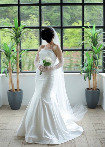 Modern Klasik Straplez Beyaz saten Gelinlik - Görsel 3