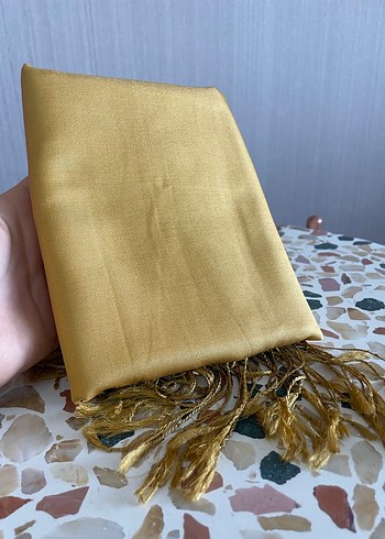Gold Renk İpek Şal - Görsel 3