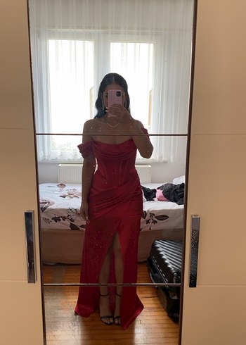 Kırmızı Uzun Abiye Elbise - Görsel 4