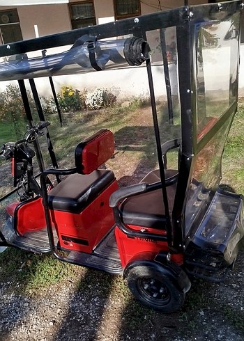 Kırmızı Koruyucu Kaplamalı Üç Tekerlekli Bisiklet - Görsel 4