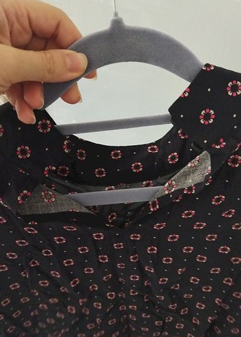 Uzun Kollu Siyah Bağlama Desenli Bluz - Görsel 2