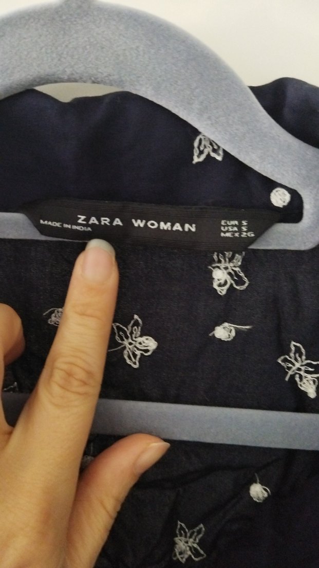 Düğmeli Nakışlı Siyah Bohem Gömlek - Görsel 2