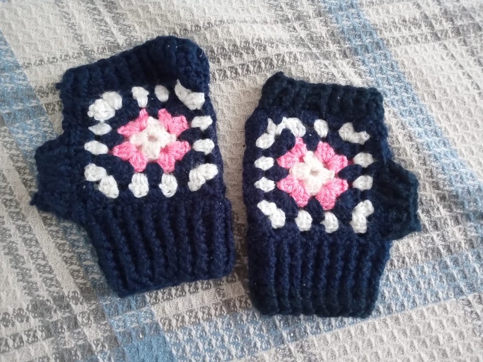 örgü eldiven istenen renkte yapılır - Görsel 4