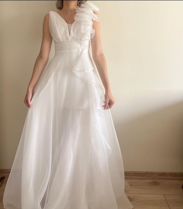 Beyaz V Yaka A Kesim Uzun beyaz elbise - Görsel 2