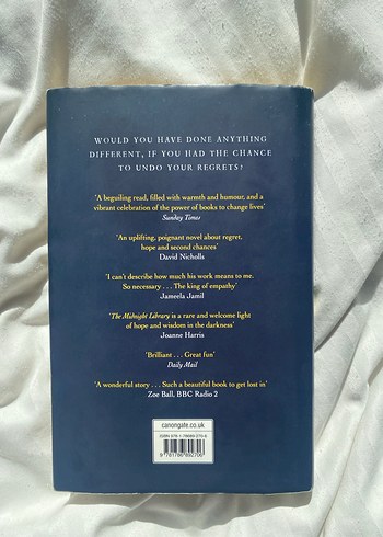 The Midnight Library Matt Haig İngilizce kitap - Görsel 4