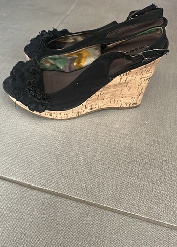 Steve Madden Kadın Siyah Dolgu Topuklu Ayakkabı