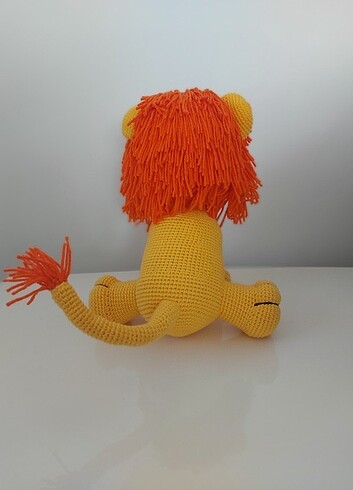  Amigurumi oyuncak aslan