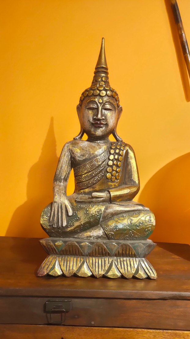 Parlak Altın Renkli Budha Figürü - Görsel 2