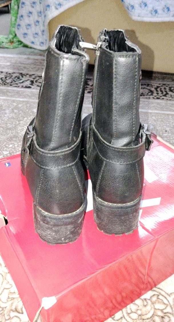 Kemerli Siyah Yüksek Topuklu Biker Bot - Görsel 3