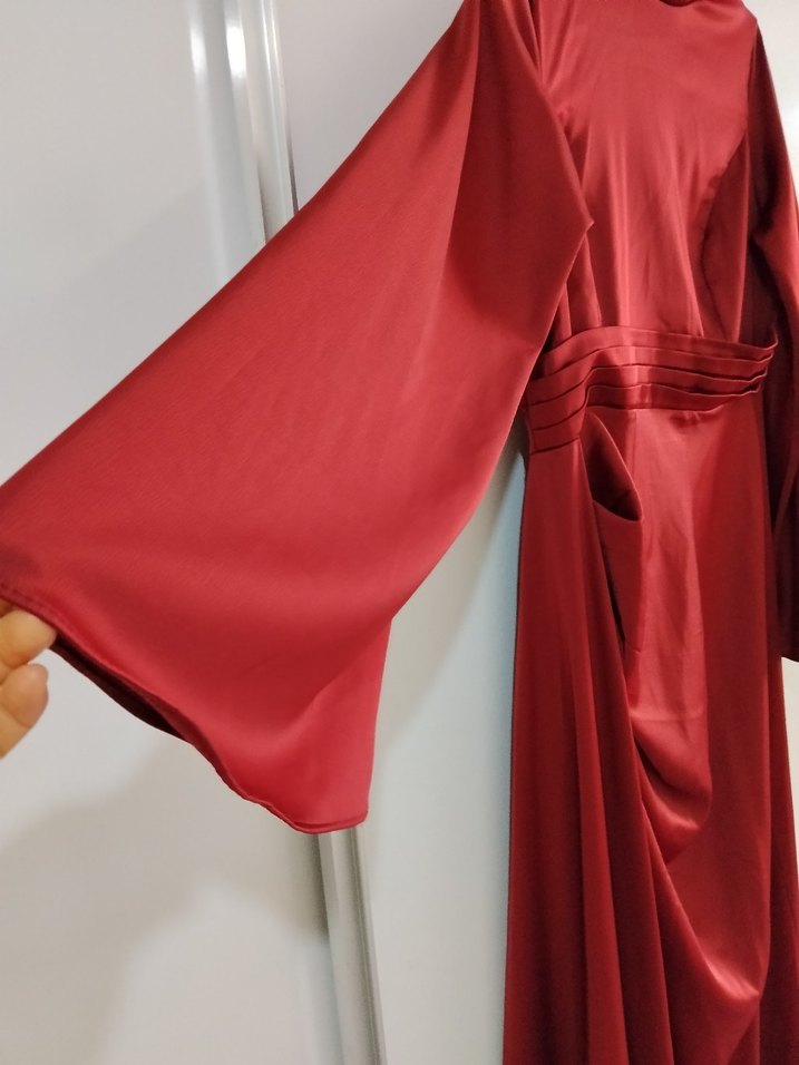 Bordo Uzun Drapeli Yüksek Yakalı Kadın Abiye Elbise - Görsel 2