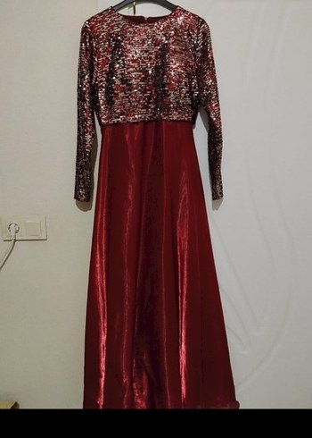 Uzun Kollu Parlak Kırmızı Abiye Elbise - Görsel 2