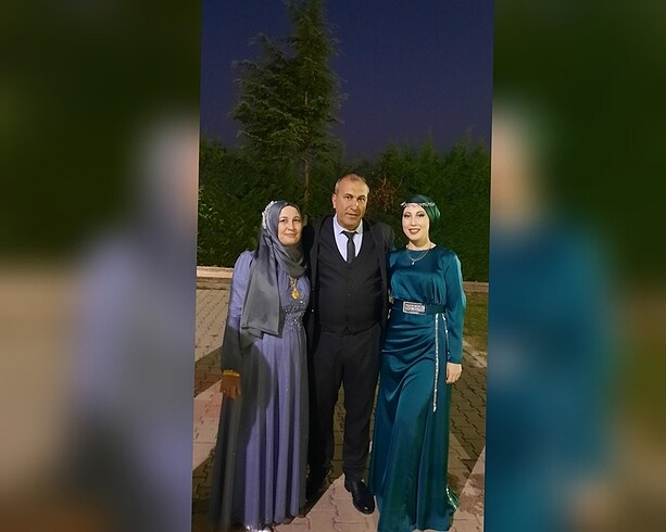 m Beden Zümrüt balık yandan kuyruklu tesettür abiye