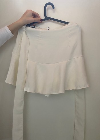 Beyaz Volanlı Midi Şortlu Etek - Görsel 3