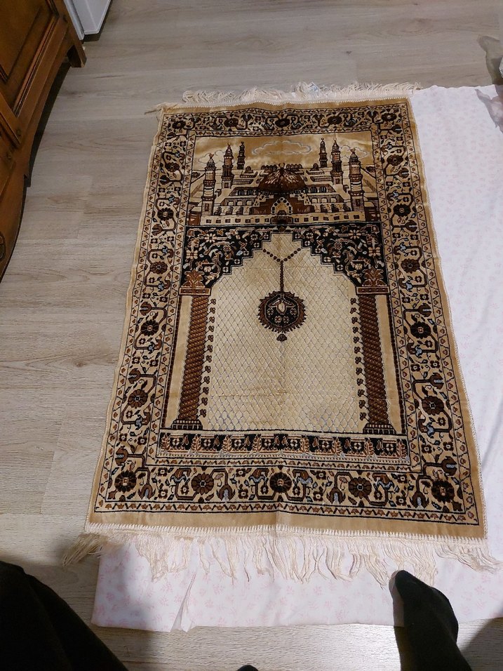 Kahverengi Nakışlı Geleneksel Seccade - Görsel 2