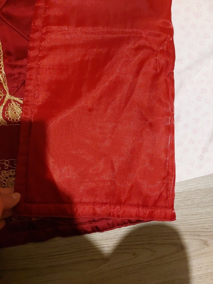 İşlemeli Parlak Bordo Geleneksel Seccade - Görsel 2