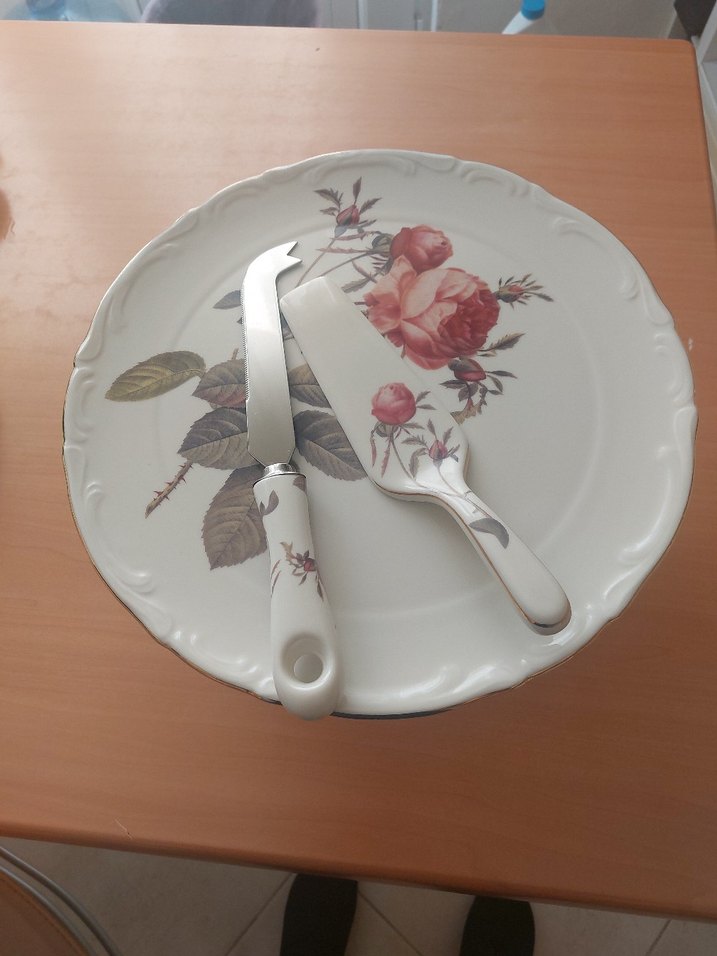 Çiçek Desenli Beyaz İster Peynir İster Pasta sunum tabağı - Görsel 3