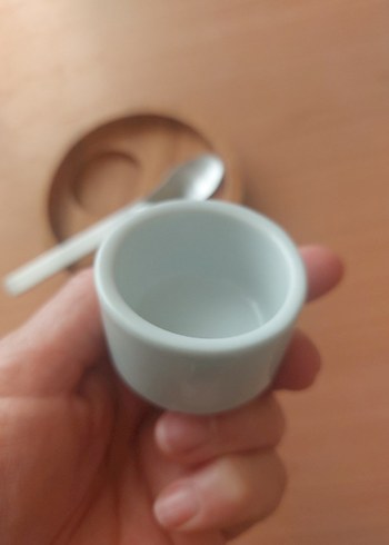 Beyaz Seramik Yumurtalık ve Ahşap Tabak Seti - Görsel 2