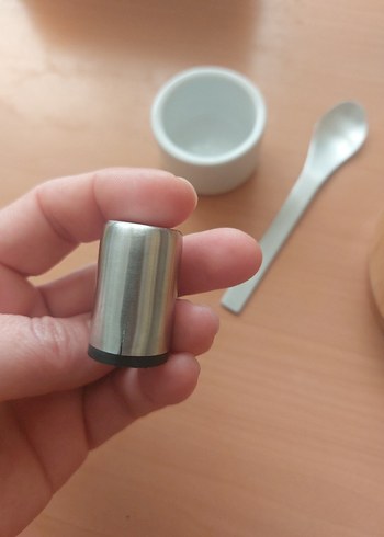 Beyaz Seramik Yumurtalık ve Ahşap Tabak Seti - Görsel 5