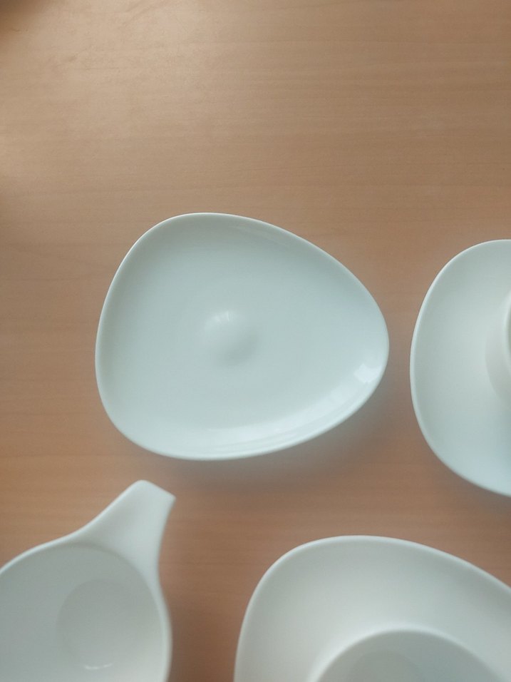 Beyaz Modern Tasarımlı Fincan ve Tabak Seti - Görsel 3