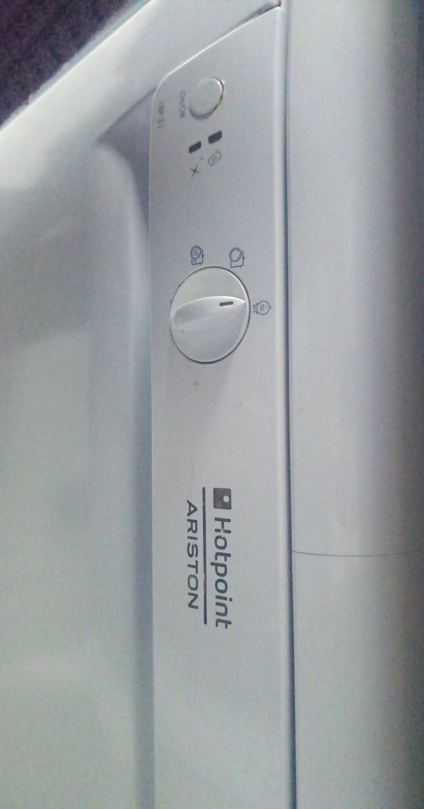 Beyaz Hotpoint Bulaşık Makinesi - Görsel 2