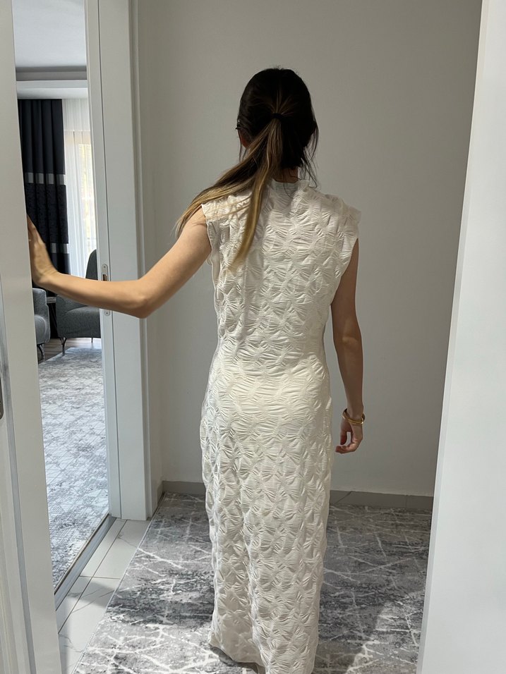 Beyaz elbise - Görsel 2