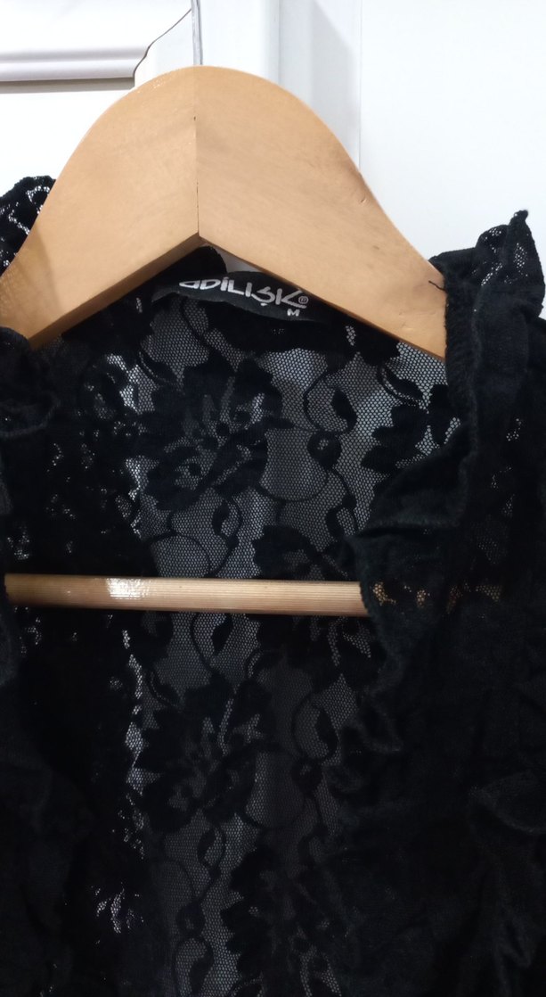 Dantel Detaylı Siyah Gotik Bluz - Görsel 3