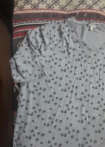 Gri V Yaka Kadın Tişört Midi Boy 64 beden Boy 78 En79 - Görsel 4