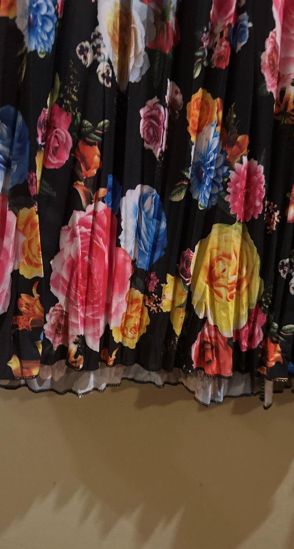 (
0 ürün)Çiçek Desenli Pileli Uzun Kadın Etek - Görsel 4