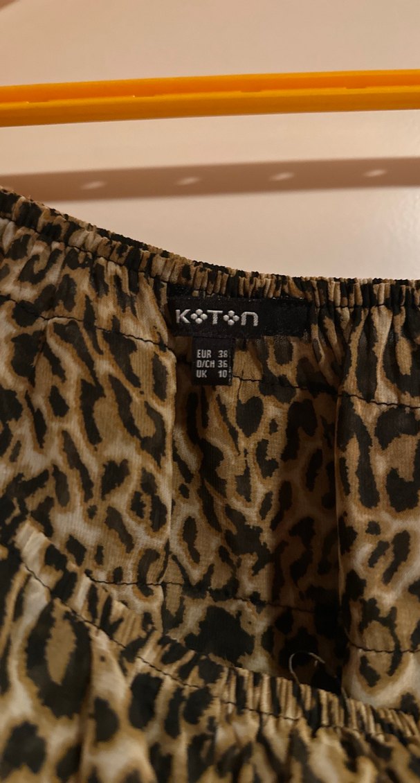 Koton Leopar Desenli Uzun Kollu Fırfırlı Bluz - Görsel 3