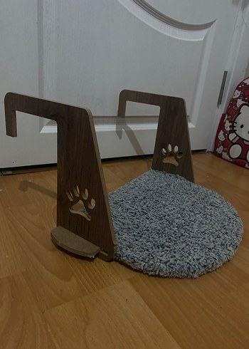 Gri Tüylü Ahşap Kedi Petek Yatagi - Görsel 3