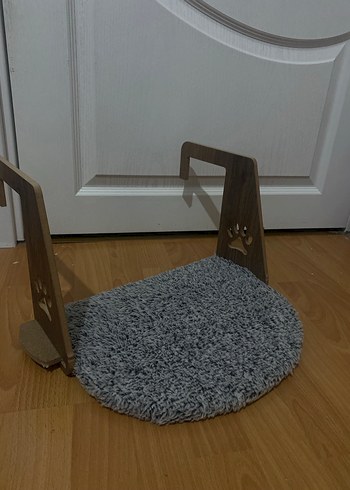 Gri Tüylü Ahşap Kedi Petek Yatagi - Görsel 2