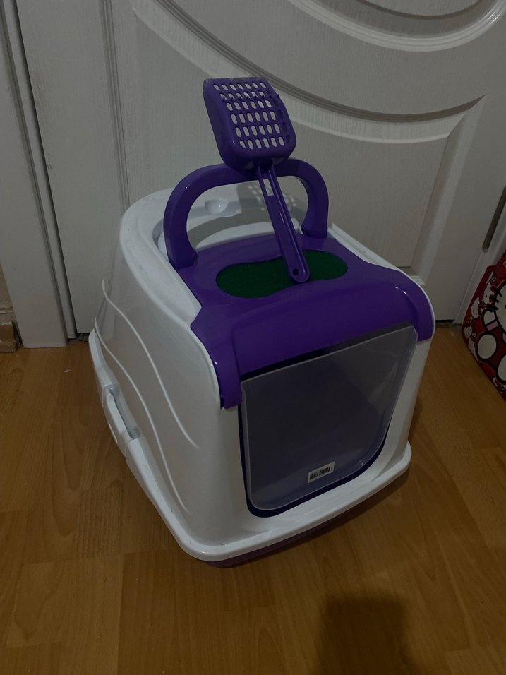 Mor Kapali ve Koku Filtreli Luks Kedi Tuvaleti - Görsel 3