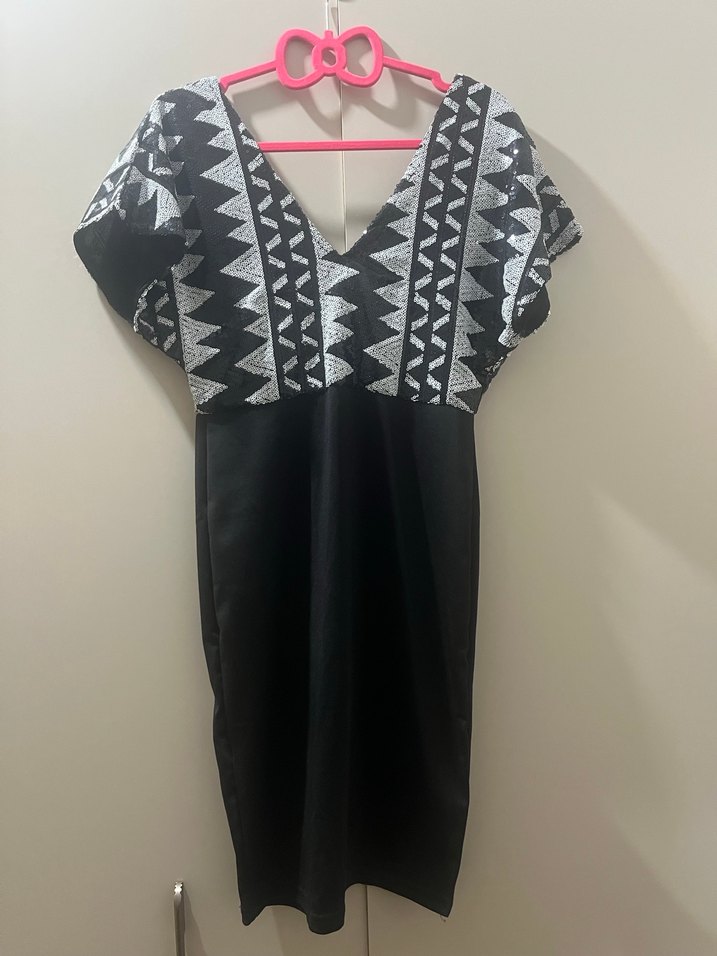 V Yaka Mini Etnik Desenli Siyah Elbise - Görsel 5