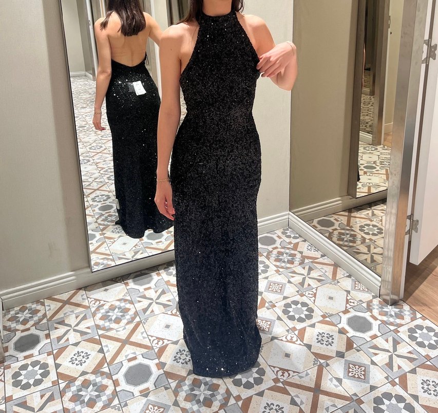 Payetli Siyah Sırt Dekolteli Uzun Elbise - Görsel 2