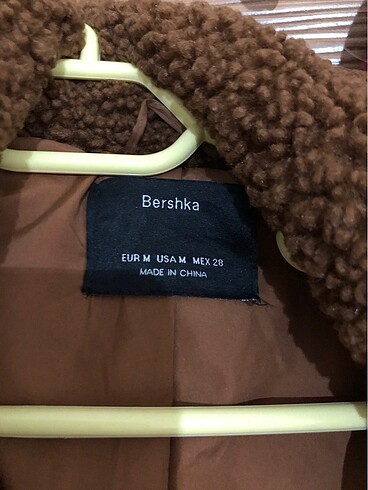 m Beden Bershka mont