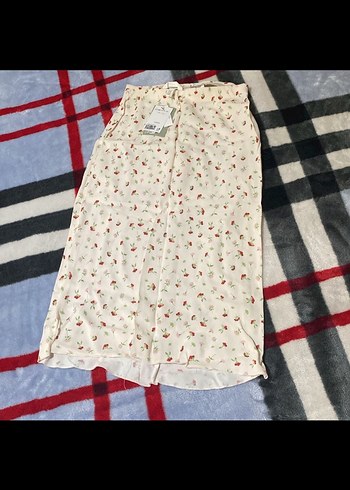 Çiçek Desenli hm Midi Etek - Görsel 2