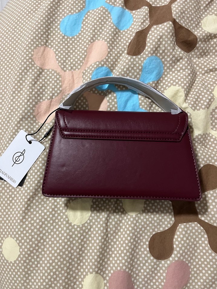 Bordo Zincir Detaylı Modern Klasik Kadın Çanta - Görsel 4