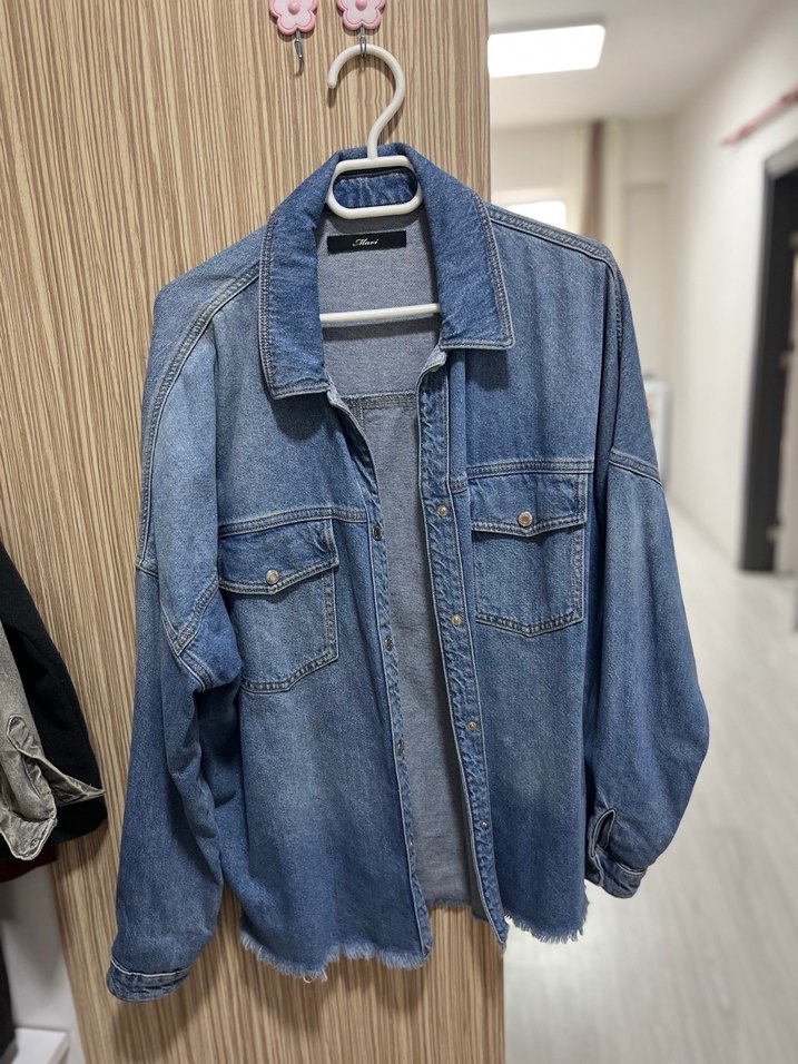 Düğmeli Mavi Denim Ceket - Görsel 3